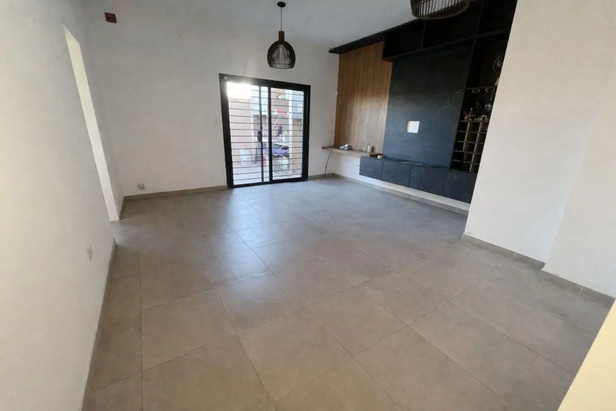 Venta duplex 3 dormitorios Lomas del Chateau 4