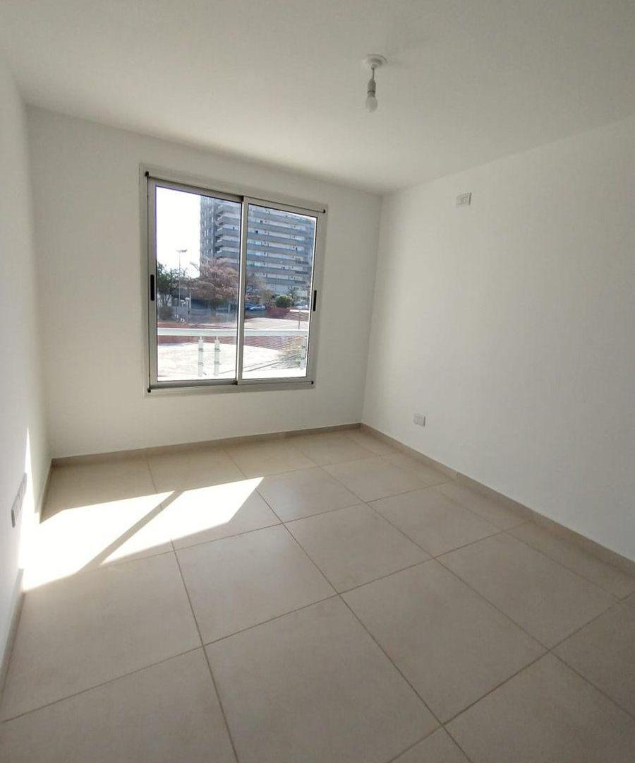 Venta depto 1 dorm frente con balcon 1E