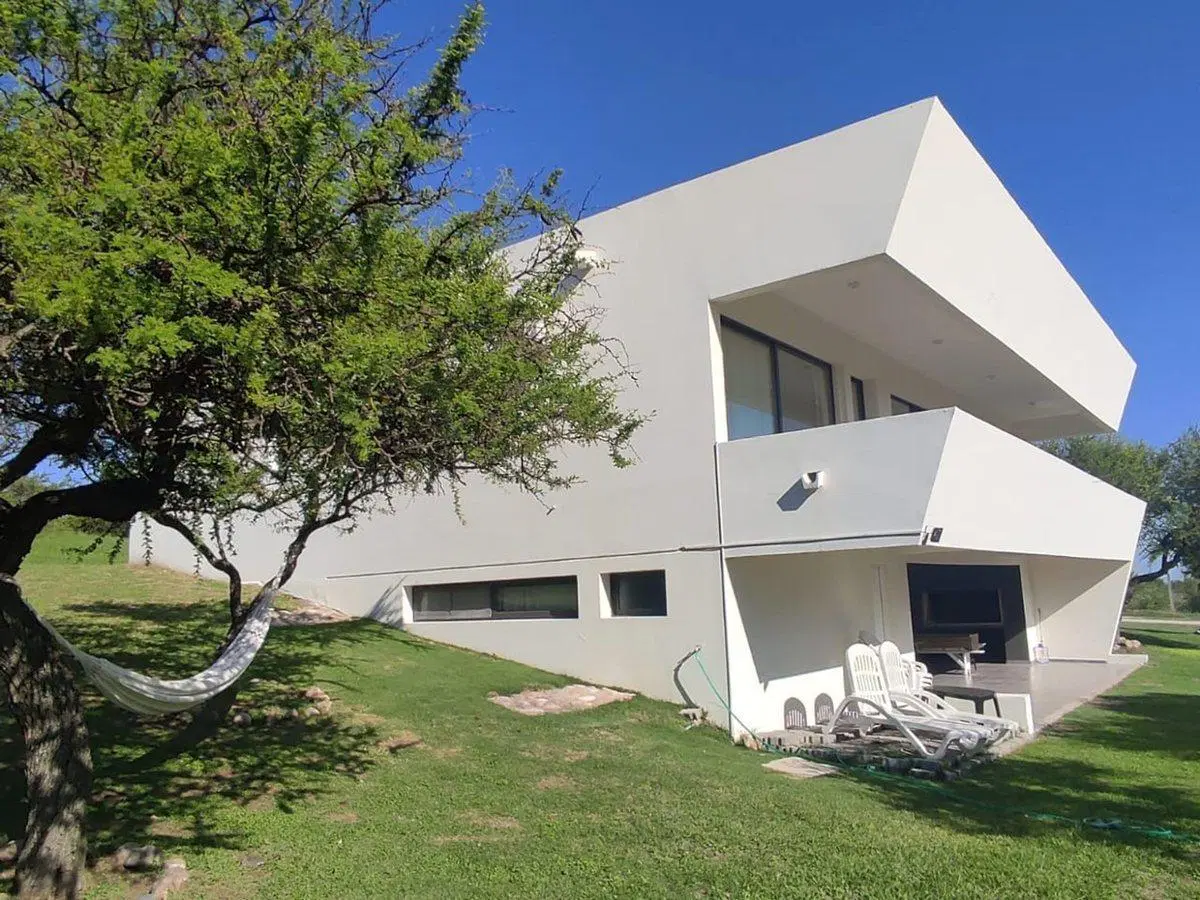 ALQUILER CASA 4 DOR PREMIUM EN B° CAUSANA 3