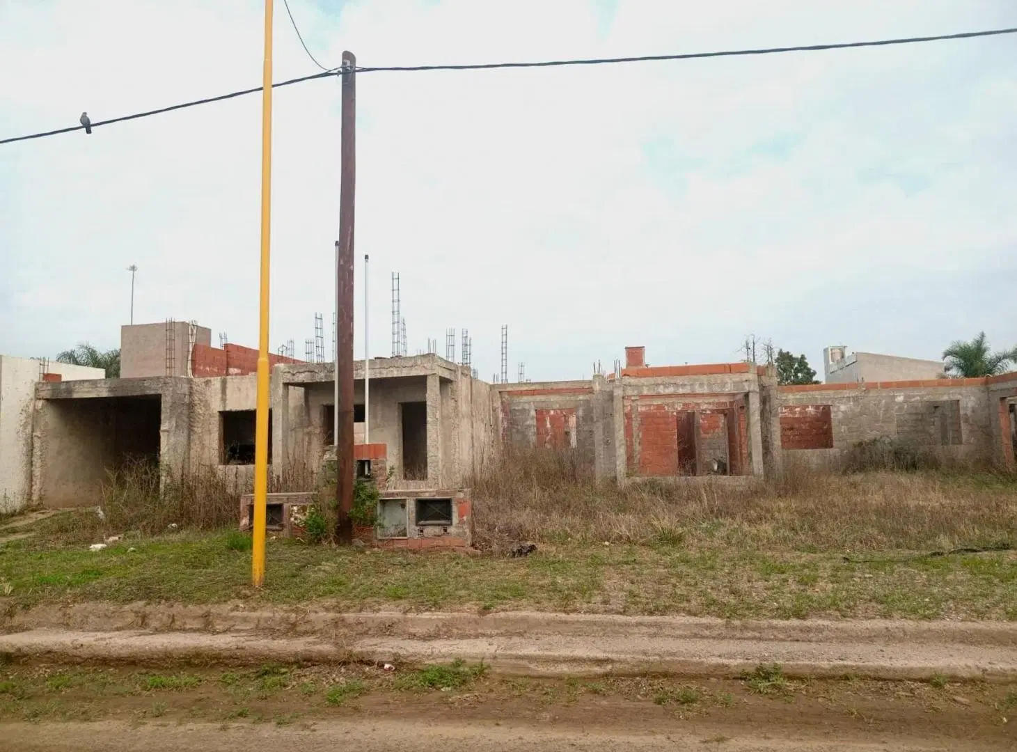 VENTA TERRENO CON CONSTRUCCION, COLONIA TIROLESA 4