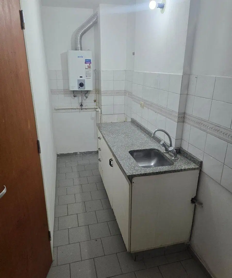 VENTA DEPARTAMENTO 1 DORM. CON BALCON EN ALBERDI 3