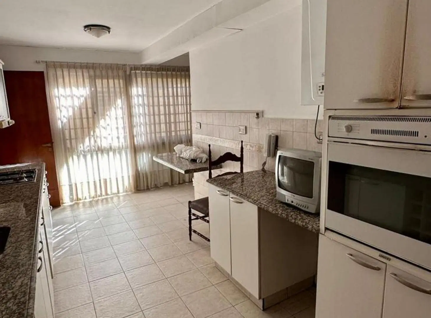 VENTA DEPARTAMENTO PISO CON COCHERA - CATEGORIA 4