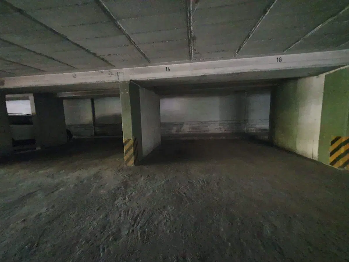 VENTA COCHERA CENTRO CORDOBA SOBRE AV. OLMOS 3