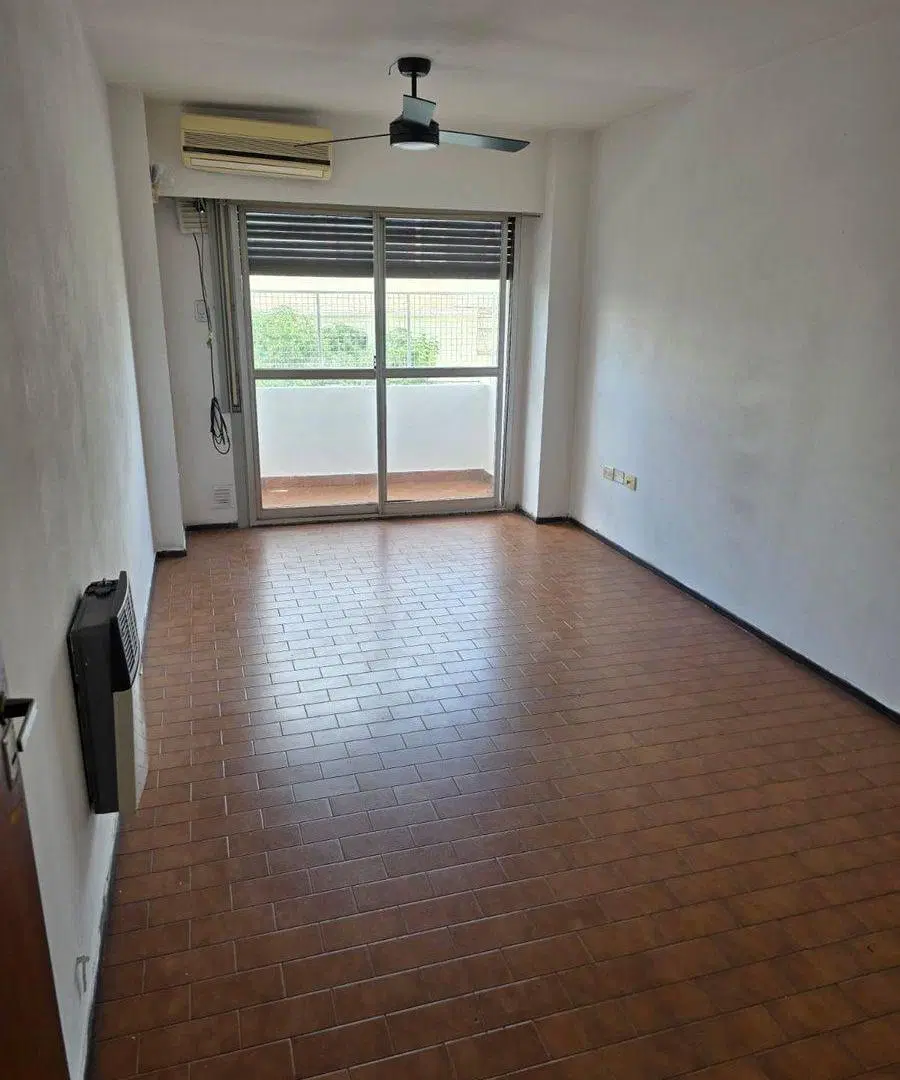 VENTA DEPARTAMENTO 2 DORM. Y 2 BALCONES EN ALBERDI 5