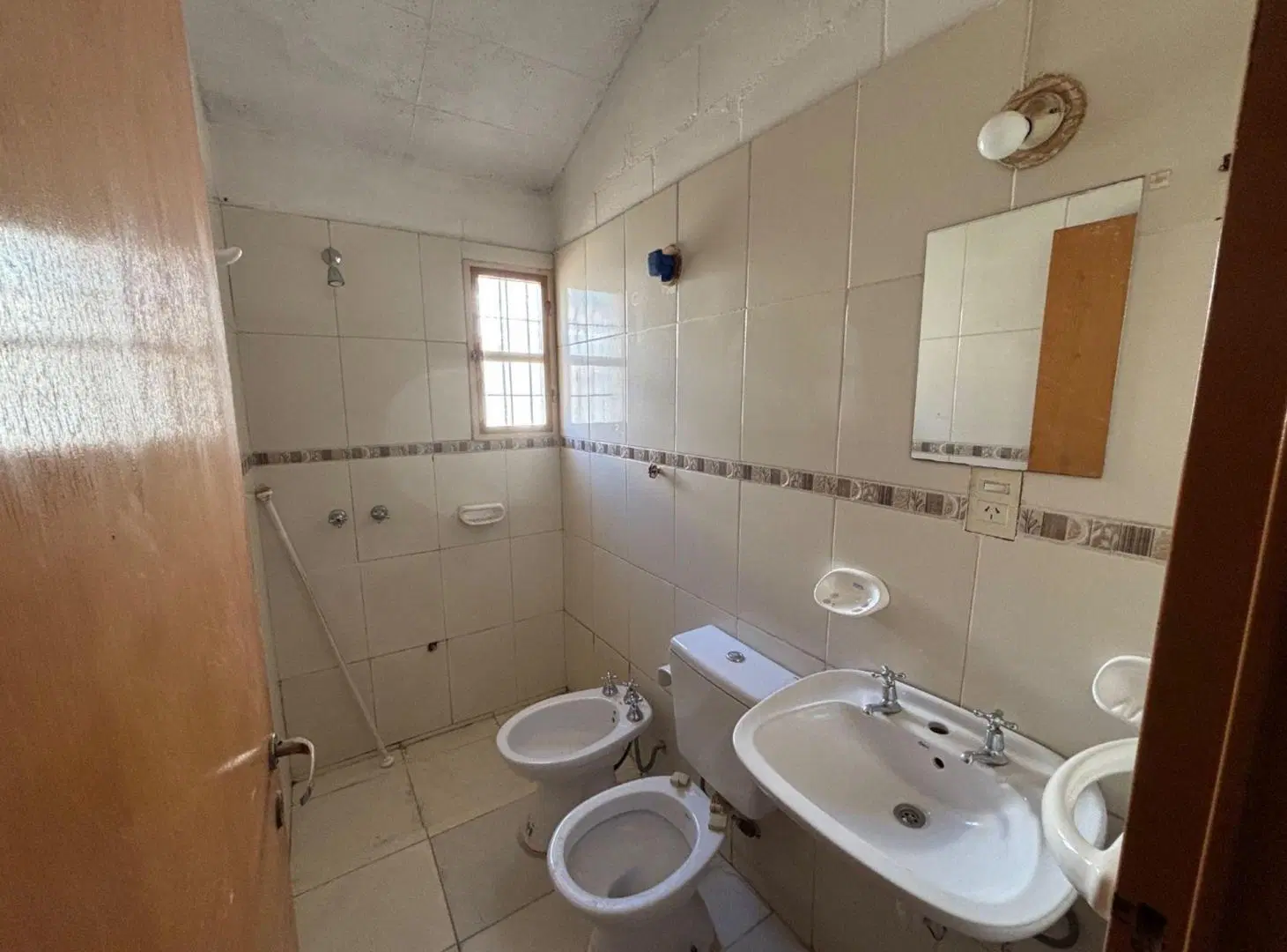 VENTA DE CASA 1 DORMITORIO B RENÉ FAVALORO SUD 3