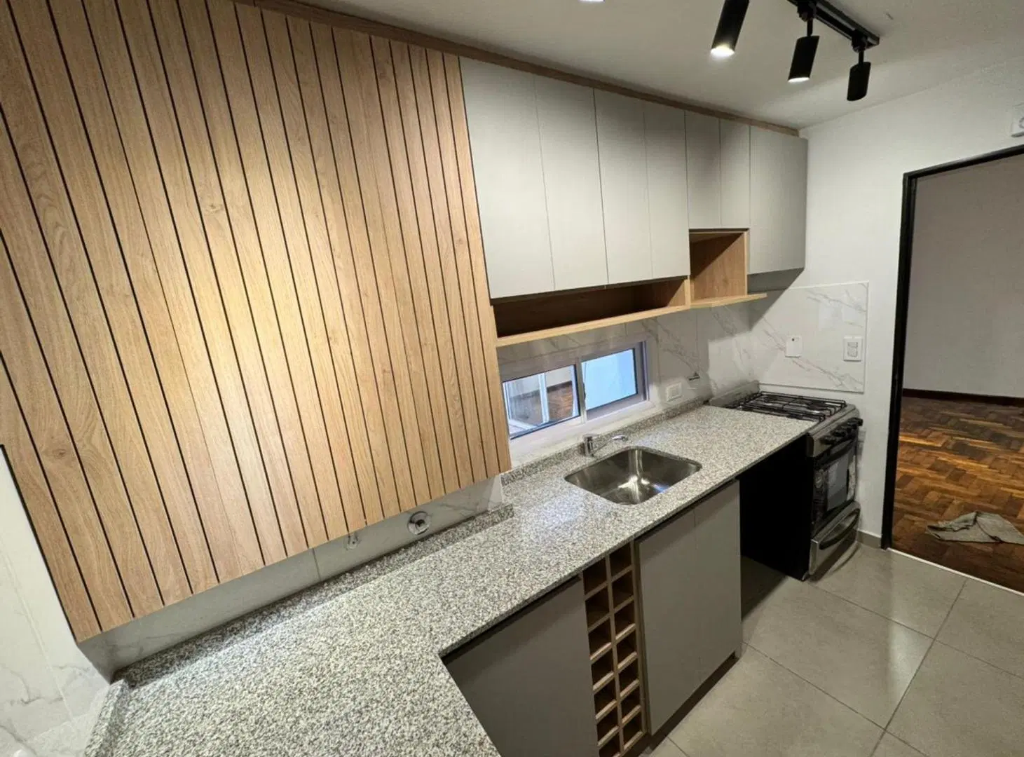 VENTA DEPTO REFACCIONADO 2 DOR CON PATIO CENTRO 3