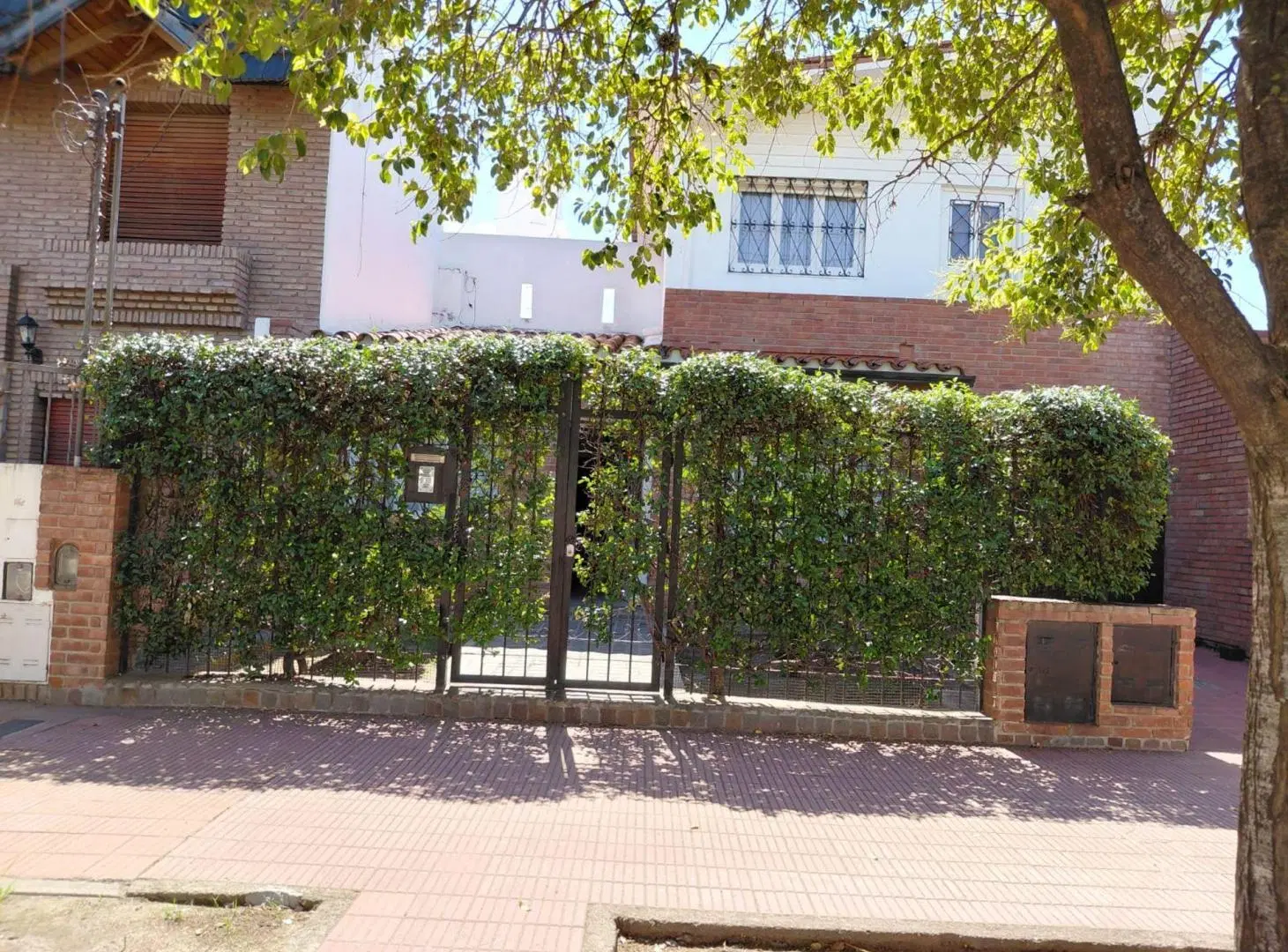 SE VENDE CASA EN BARRIO JUNIORS APTO CREDITO 2