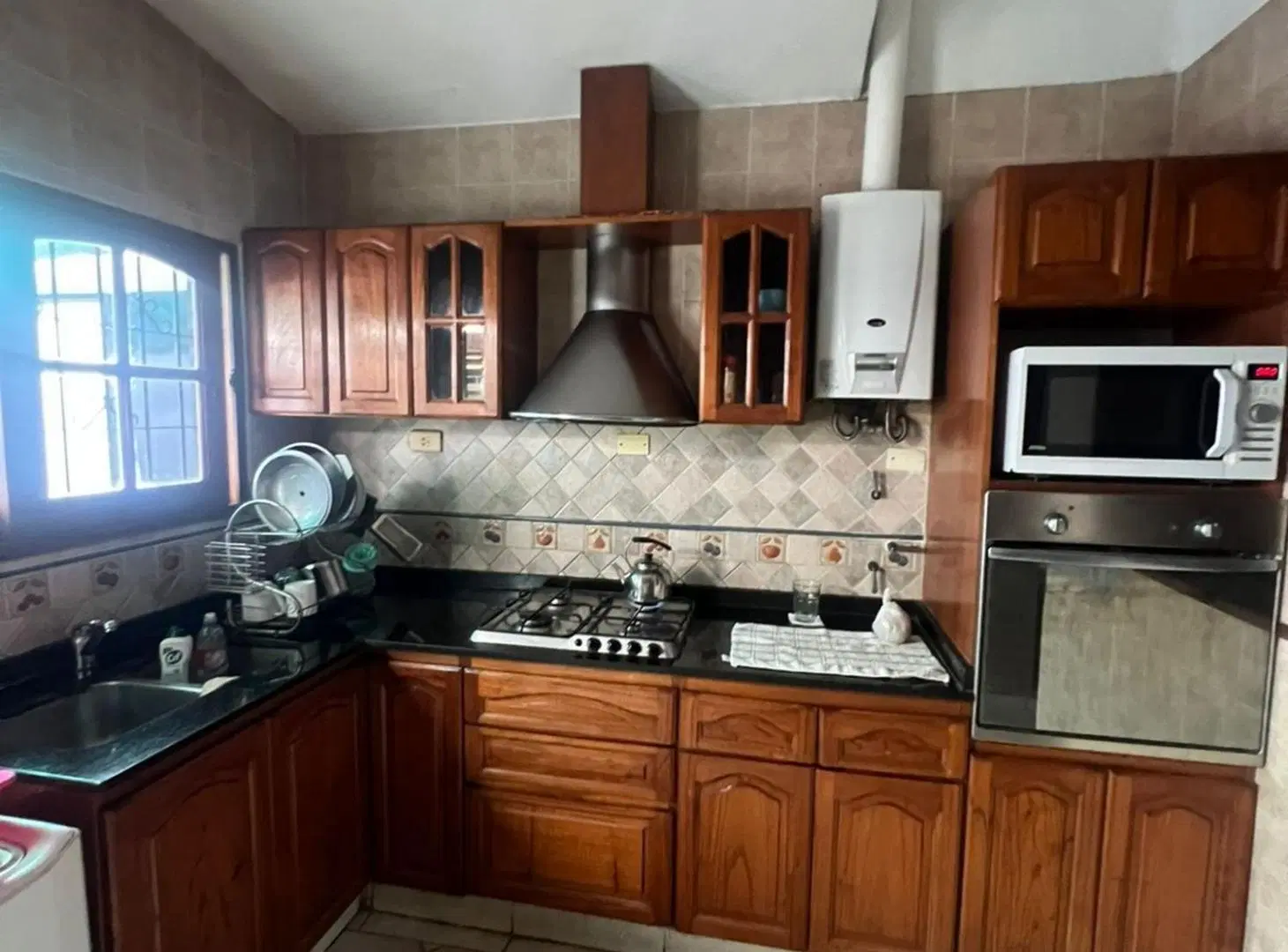 SE VENDE CASA EN BARRIO JUNIORS APTO CREDITO 8