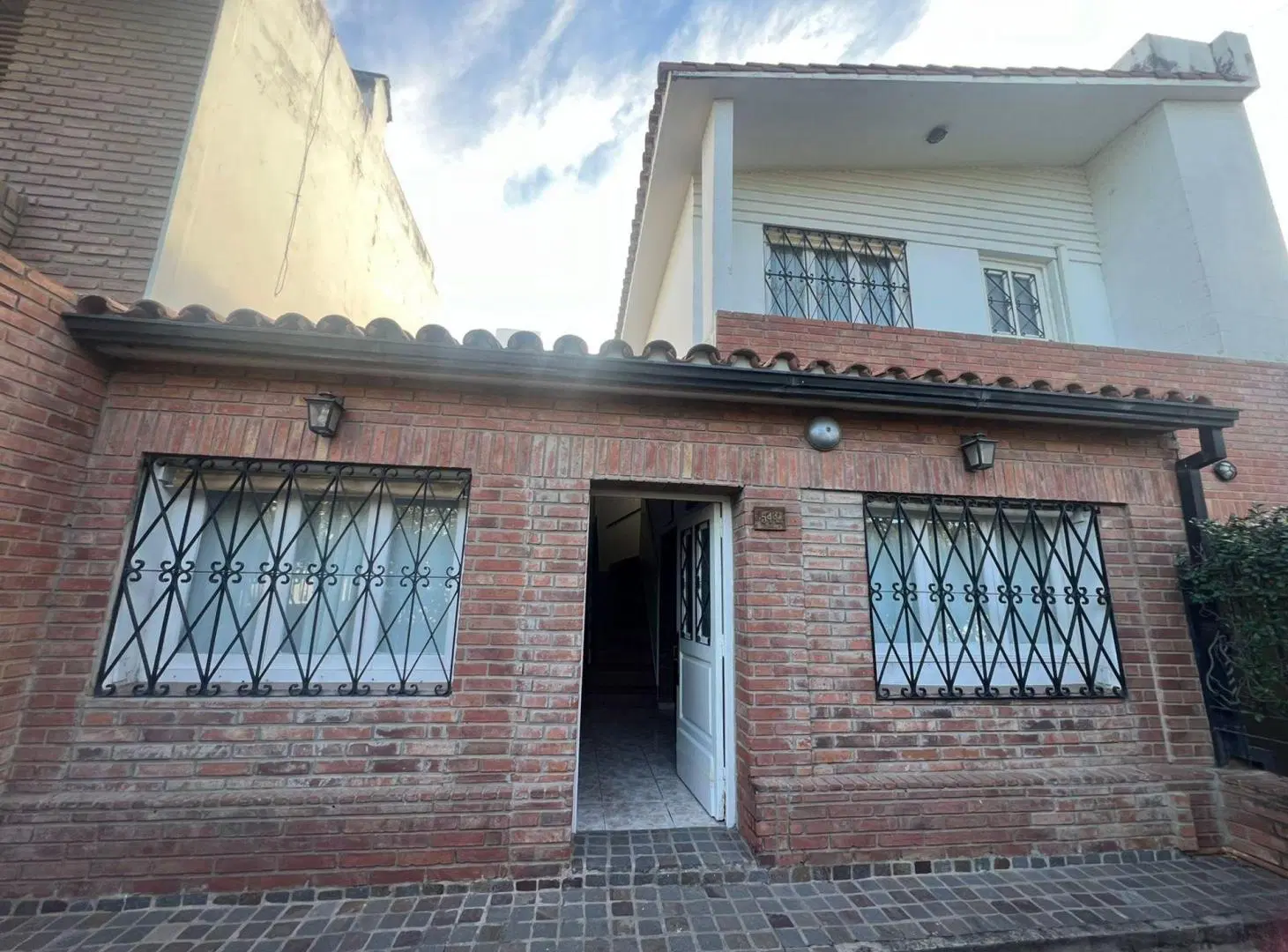 SE VENDE CASA EN BARRIO JUNIORS APTO CREDITO 4