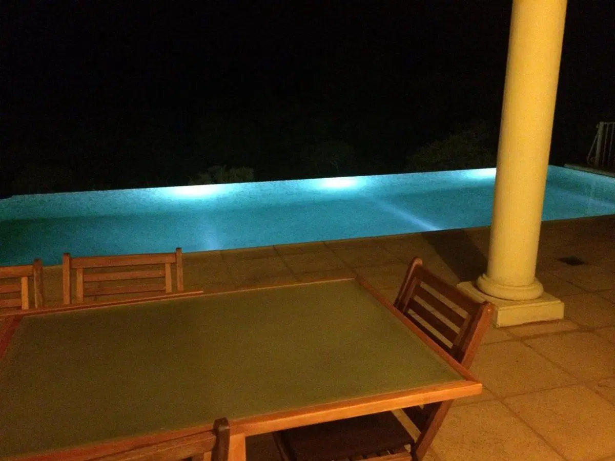 CASA EN VENTA DE CATEGORIA EN FALDA DEL CARMEN 3