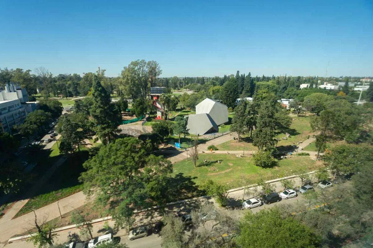 VENTA EXCLUSIVO PISO EN NUEVA CORDOBA. 5