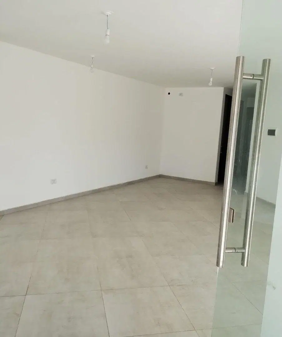 VENTA LOCAL COMERCIAL CON RENTA 2