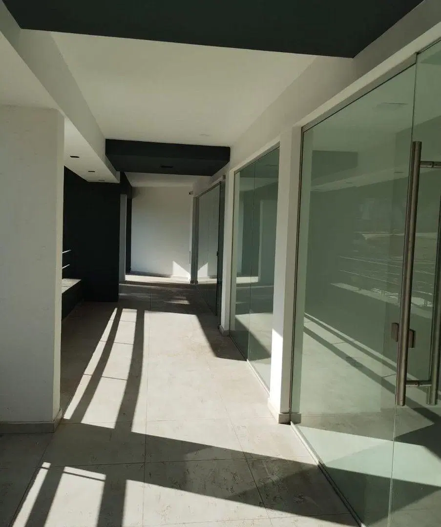 VENTA LOCAL COMERCIAL CON RENTA 4