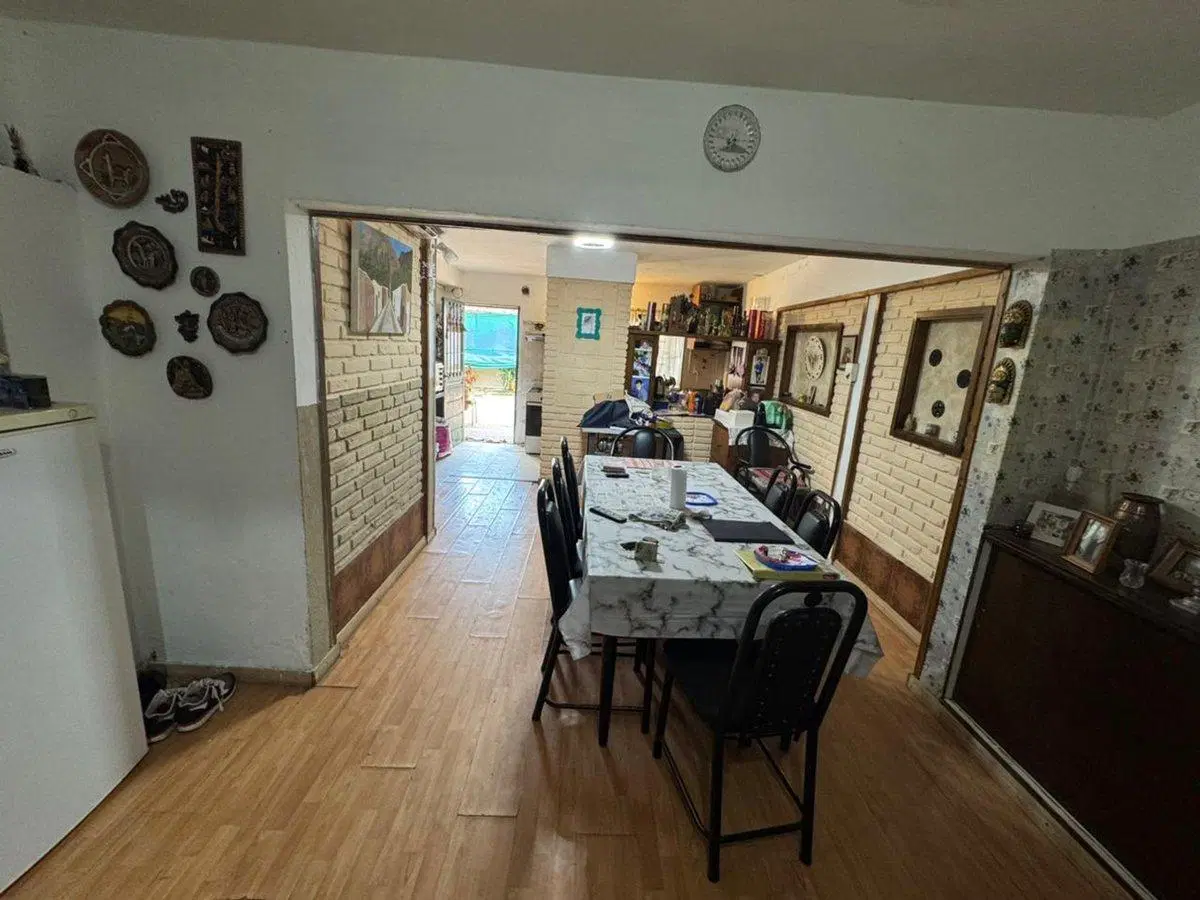 CASA EN VENTA - 2 DORMITORIOS -B° JOSÉ I. DIAZ 1A 3