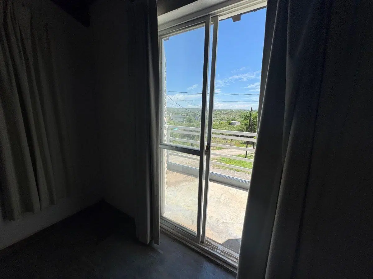 Venta casa con pileta 3 dormitorios en Siquiman 2