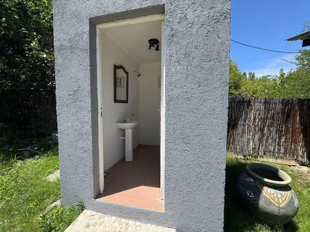 Venta casa con pileta 3 dormitorios en Siquiman 4