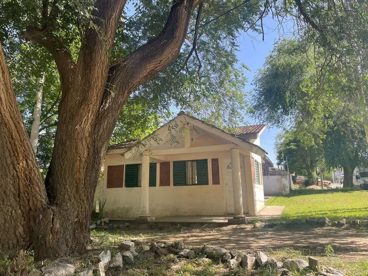 Venta en Alta Gracia 1 casa y 1 departamento 2