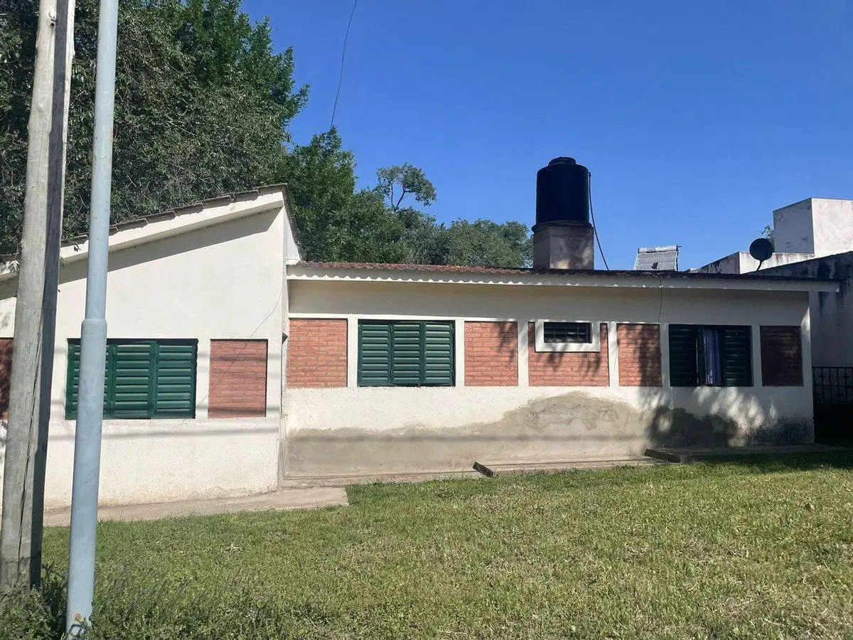 Venta en Alta Gracia 1 casa y 1 departamento 4