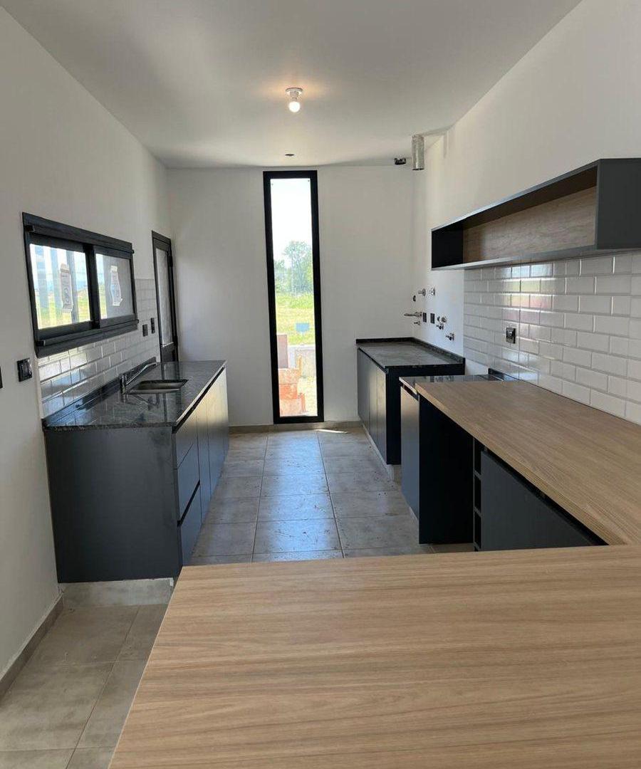 Foto de VENTA CASA EN CUESTAS DE MANANTIALES MZA 89 LOTE 5, imagen 2