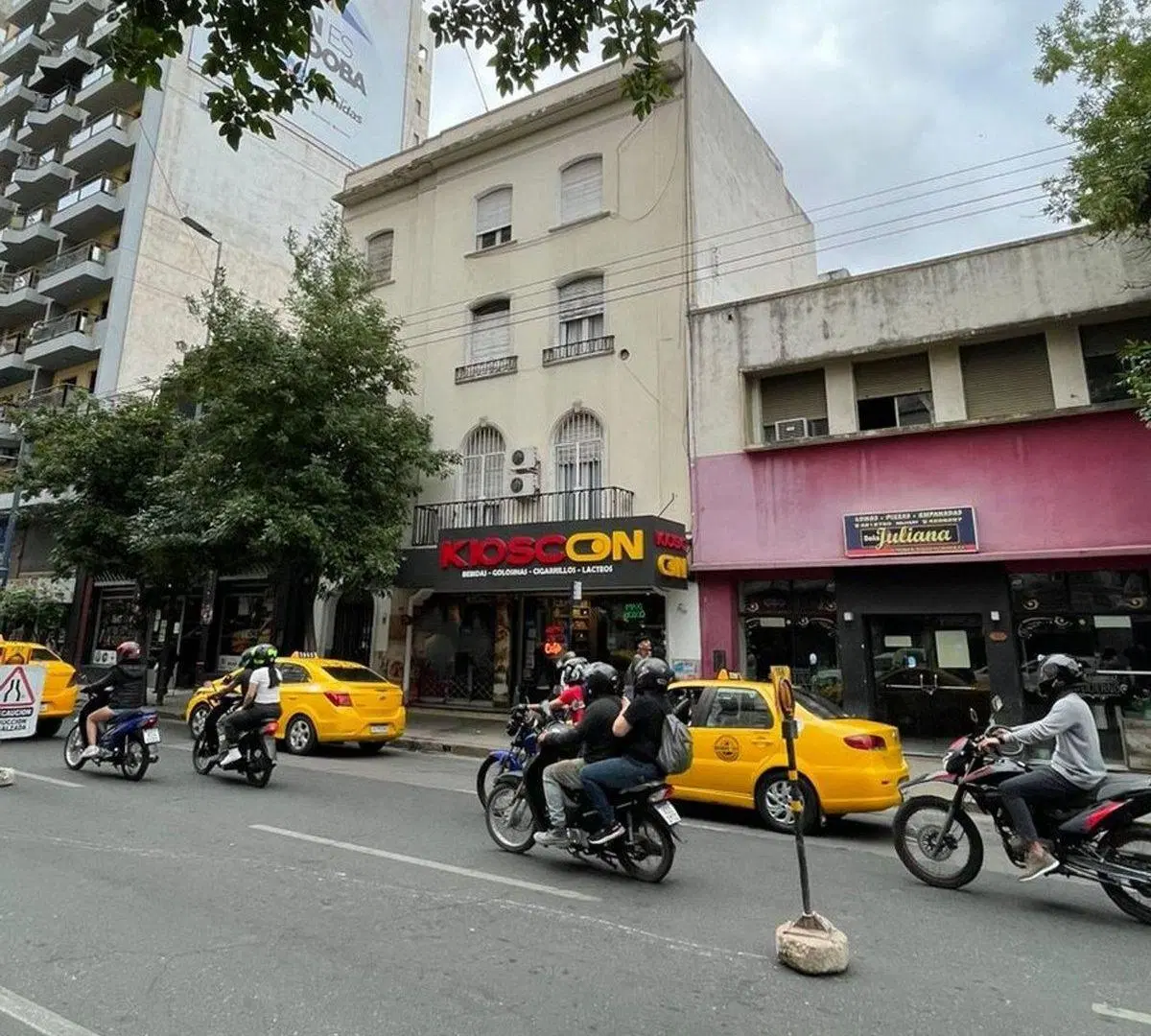 VENTA LOCAL COMERCIAL CENTRO - SOBRE AV GRAL PAZ 5