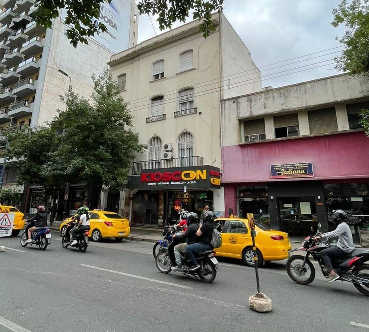 PH EN VENTA – 2 DEPARTAMENTOS (3 y 4 DORM) CENTRO!
