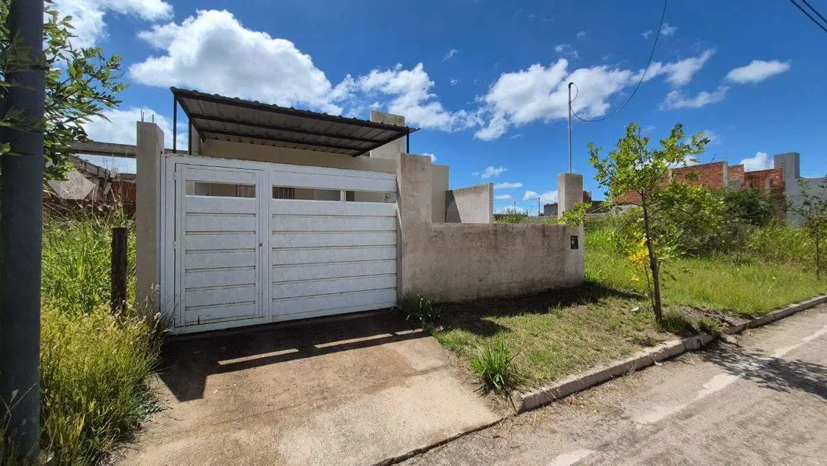 VENTA CASA 2 DORMITORIOS ARGUELLO NORTE 5