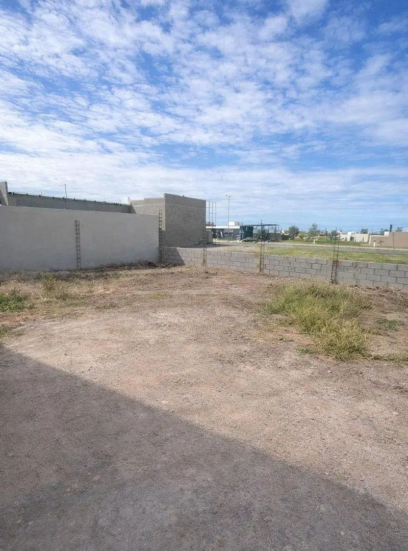 SE VENDE DUPLEX A ESTRENAR EN DOCTA 3