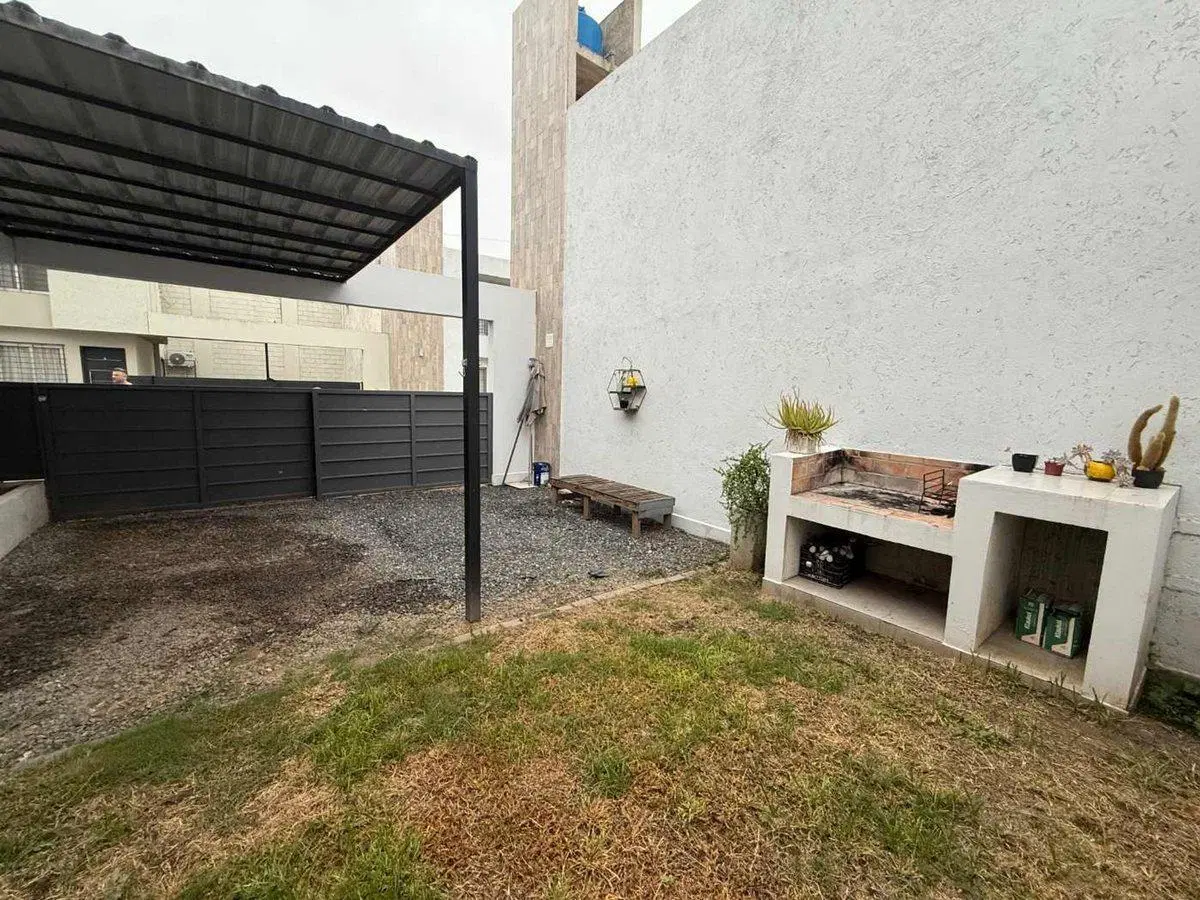 Venta duplex Quebrada de las Rosas 4