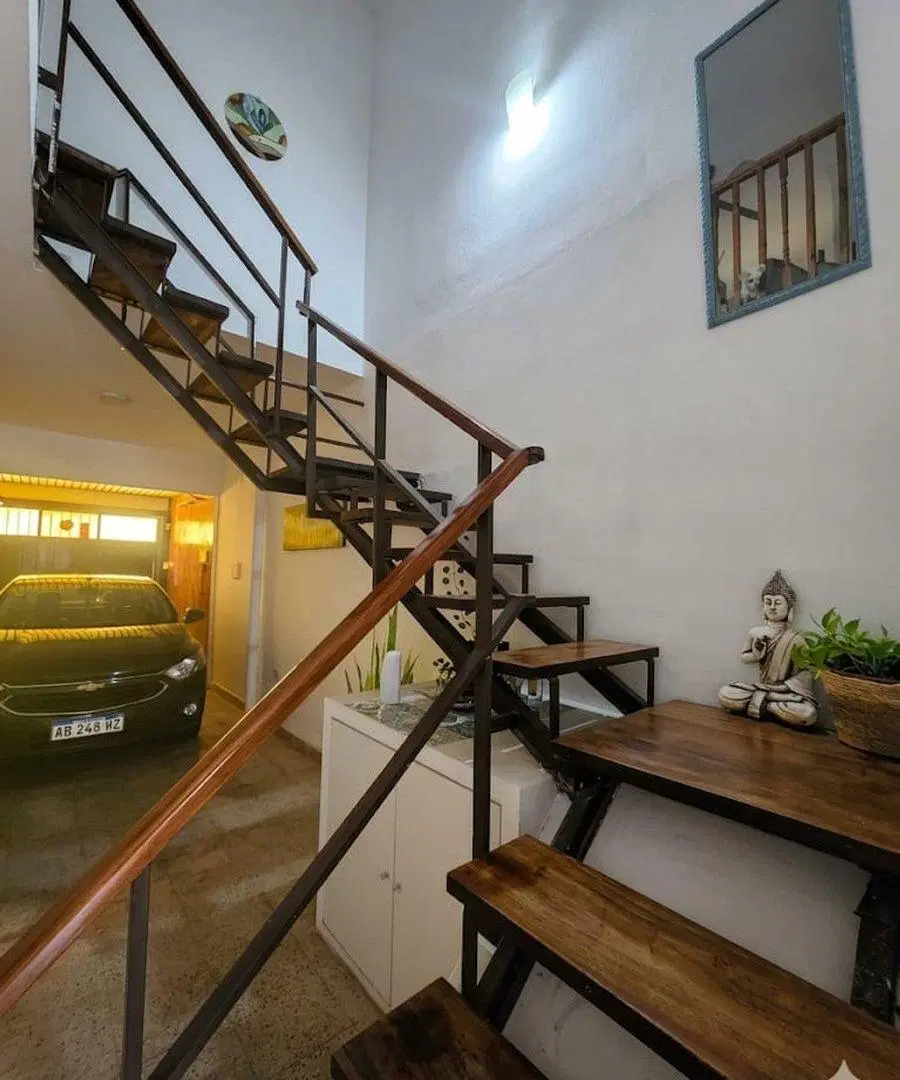 VENTA CASA 2 PLANTAS + LOCAL B° PUEYRREDÓN 4