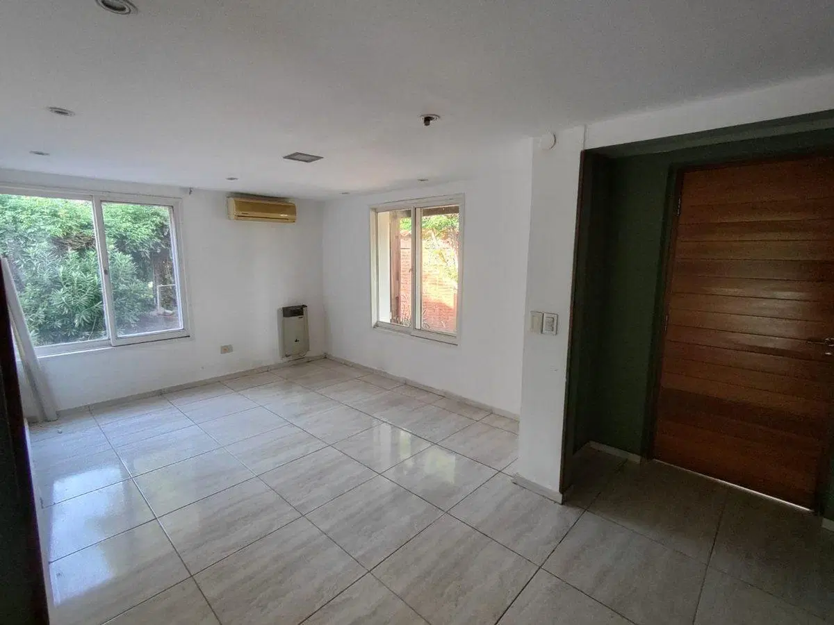 VENTA HERMOSA CASA 3 DOR PILETA VILLA ALLENDE GOLF 4