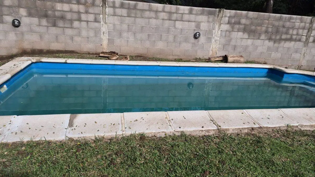 VENDE CASA DOS PISOS CON PILETA PERLA DEL LAGO 8
