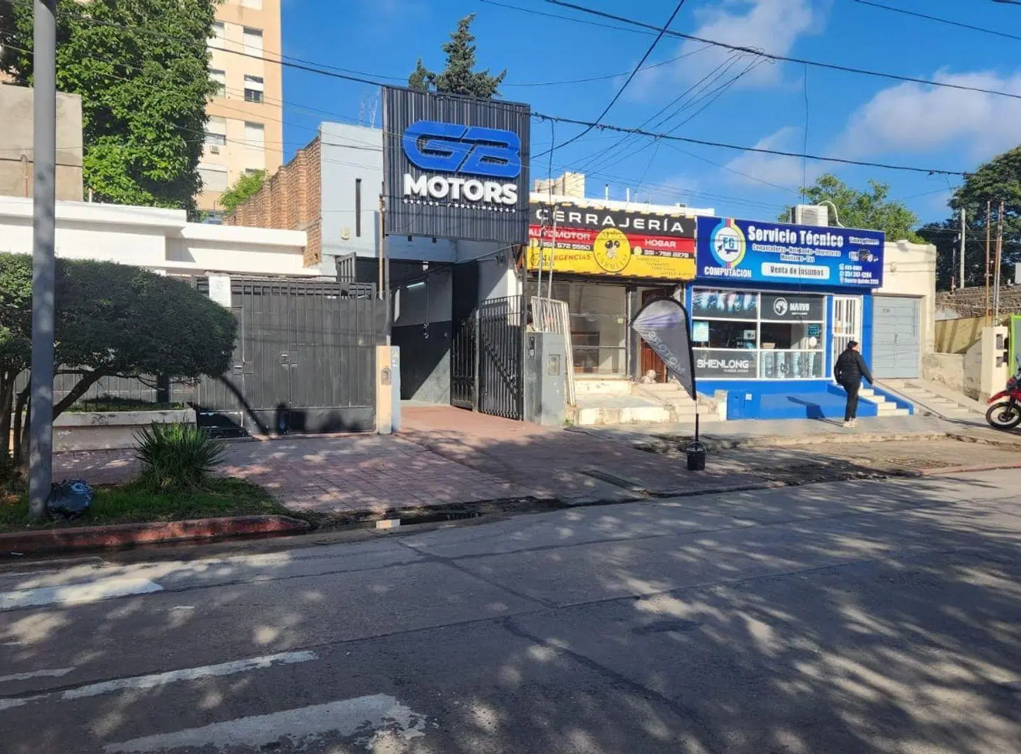 Venta Galpón Comercial Av. Duarte Quirós 2200 2
