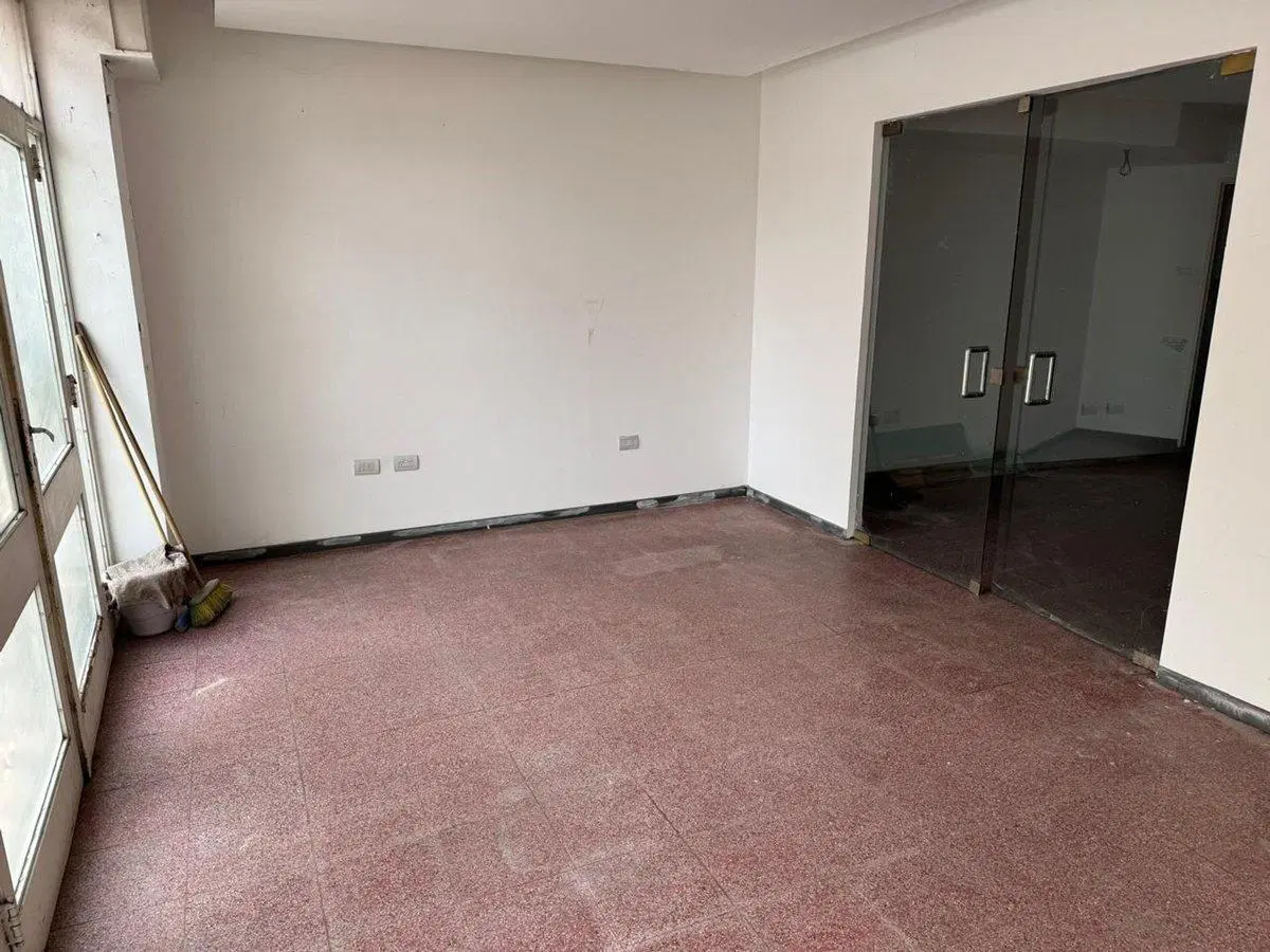 VENTA LOCAL BARRIO GÚEMES - Excelente ubicación 2
