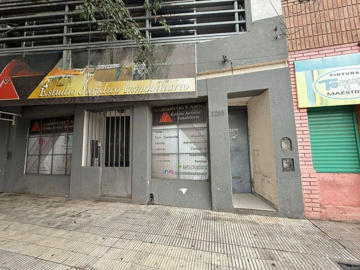 VENTA DEPARTAMENTO 2 DOR. BARRIO VILLA CABRERA 4