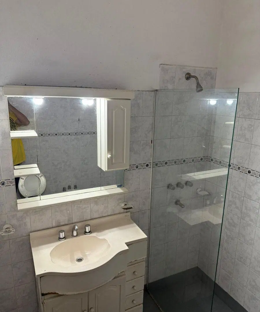VENDE CASA de 3 DORMITORIOS EN LA CALERA MAS LOCAL 8