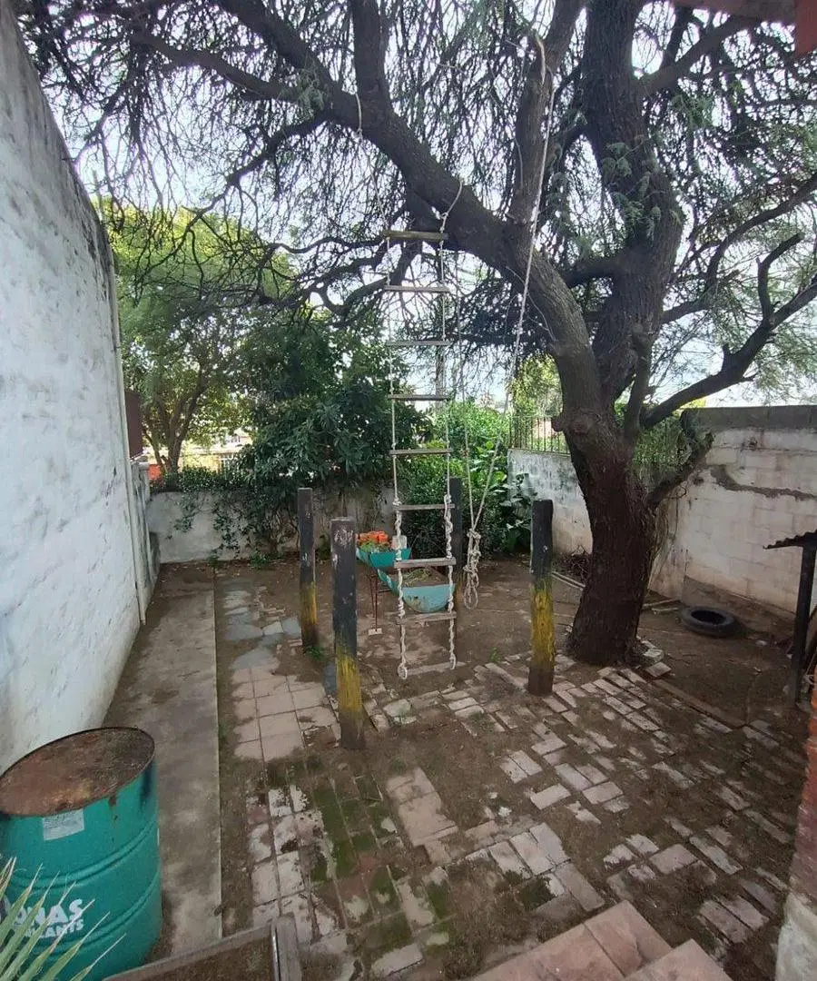 VENTA Casa 3 dormitorios - Zona Ruta 20 2