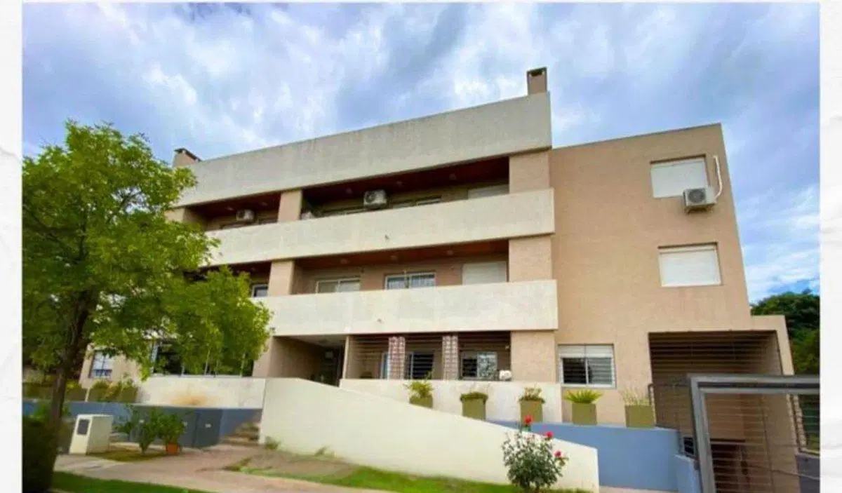VENTA DPTO  3 DORMITORIOS B CERRADO.. URBANO 3 2