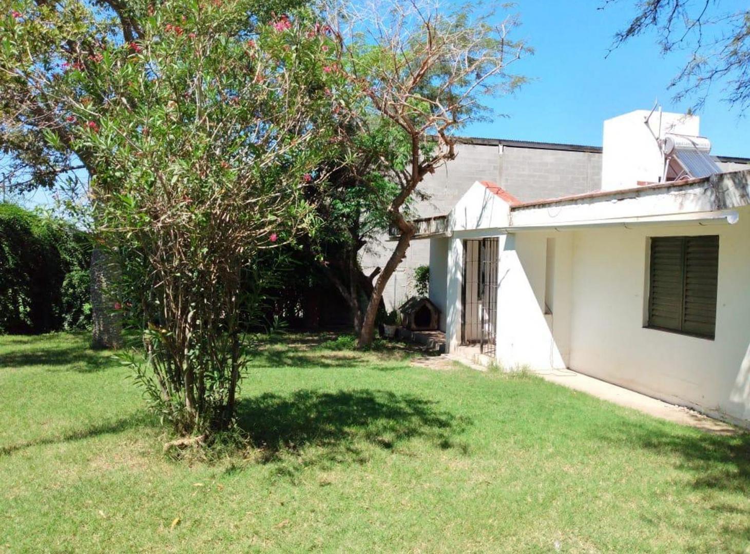 Oportunidad Saldán Casa + Depto en terreno de 1000