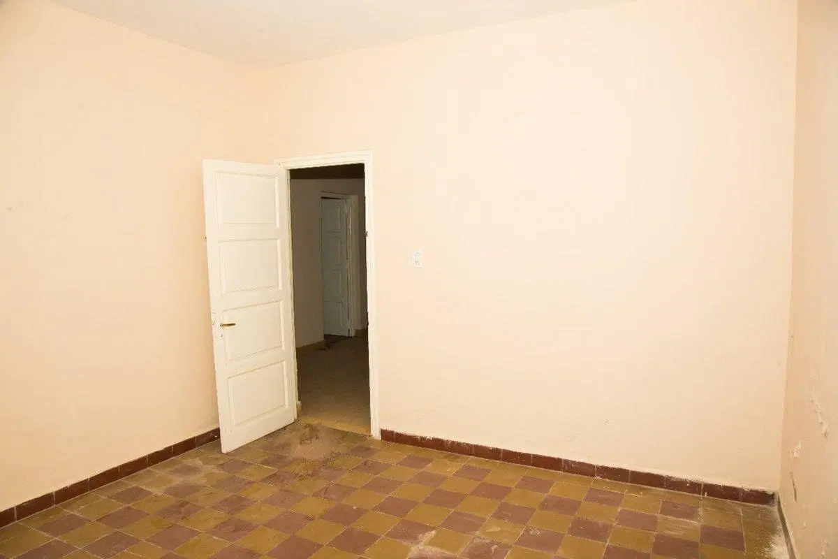 CASA 3 DORM. CON COCHERA EN VENTA Bª RIVADAVIA 4