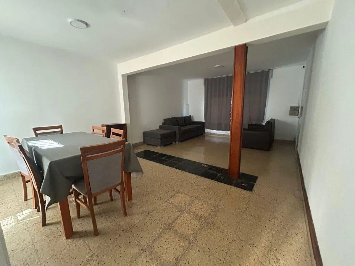 VENTA CASA BARRIO SAN VICENTE - 3 DORMITORIOS 5