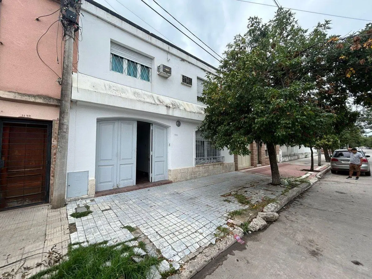 VENTA CASA BARRIO SAN VICENTE - 3 DORMITORIOS 2
