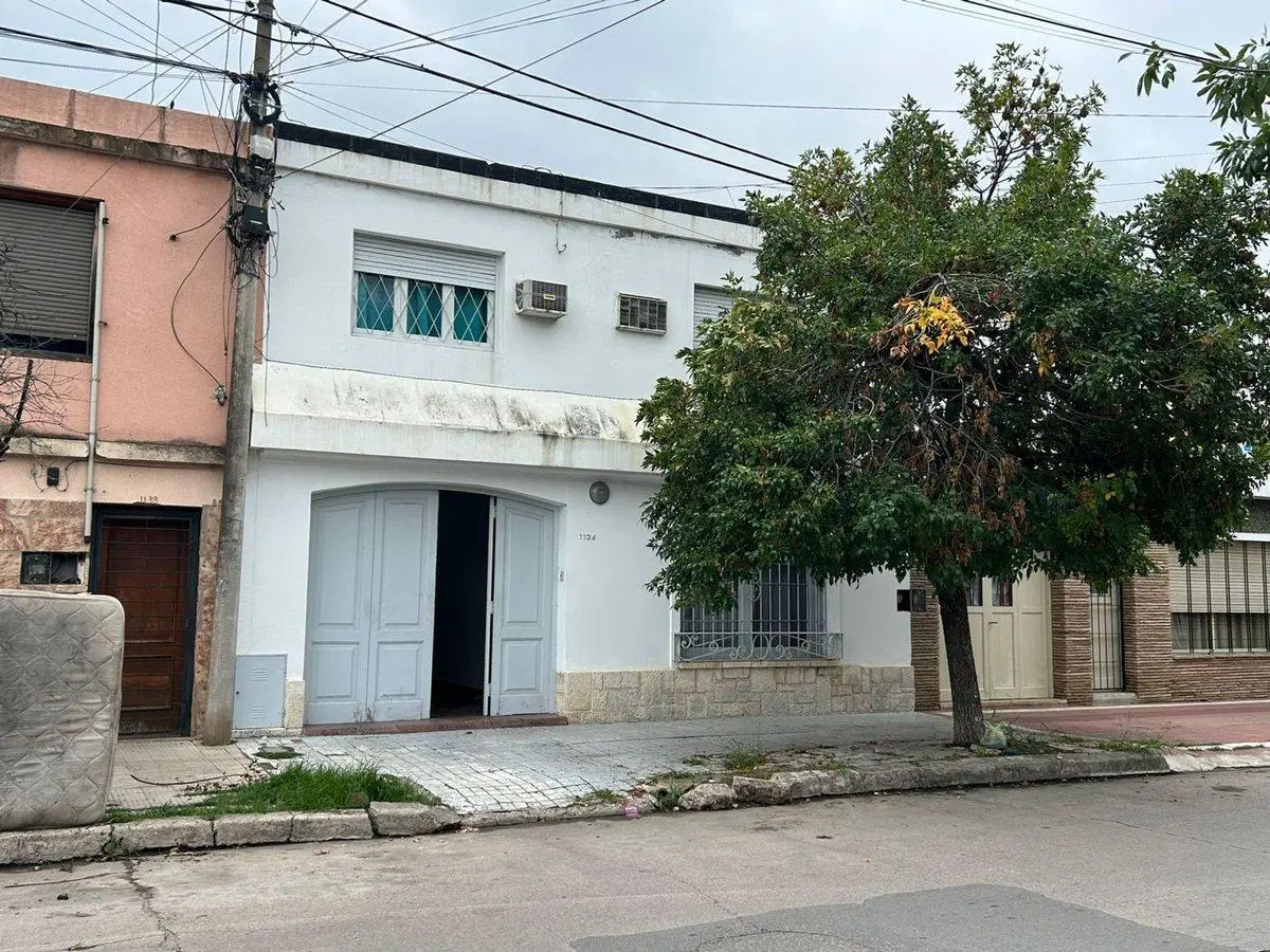 VENTA CASA BARRIO SAN VICENTE - 3 DORMITORIOS 4