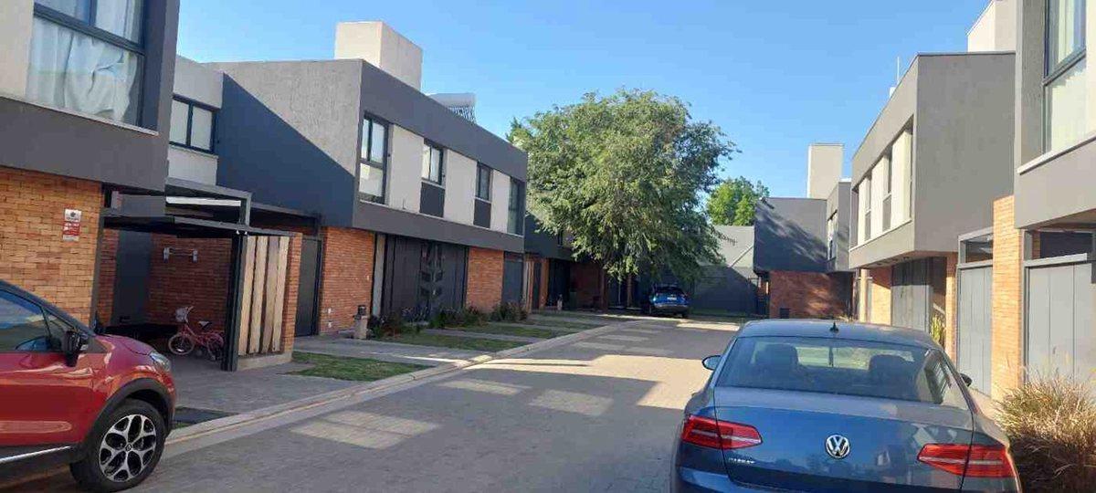 VENTA DUPLEX 3 DORMITORIOS, HOUSING DISTRITO BUNGE