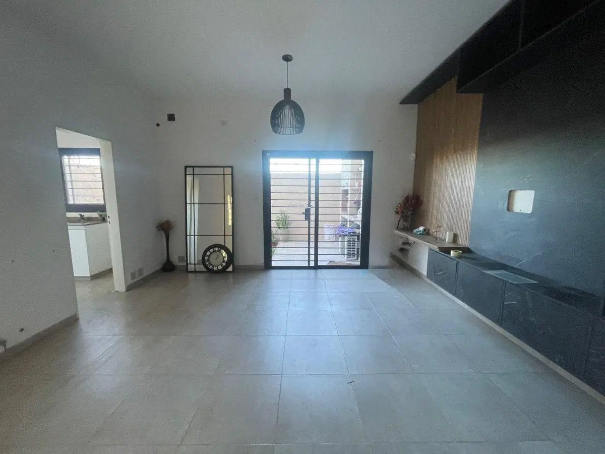 Venta duplex 3 dormitorios Lomas del Chateau 3