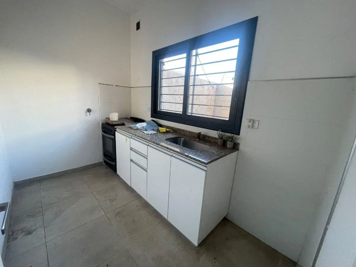 Venta duplex 3 dormitorios Lomas del Chateau 4