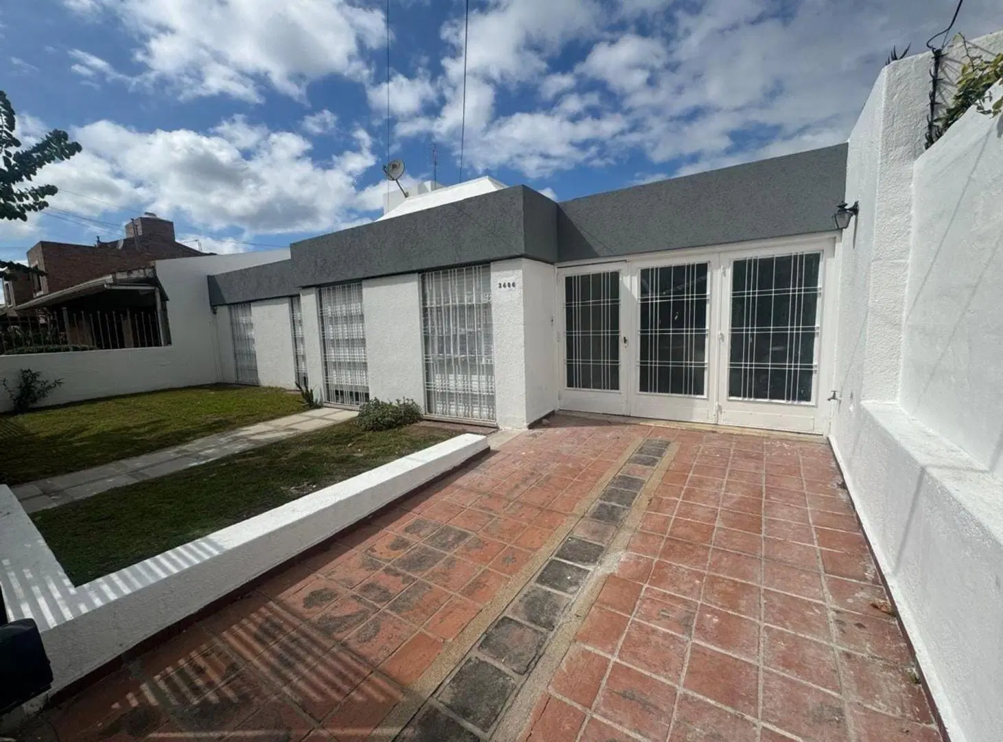 CASA EN VENTA A 4 DORM MTS DE R. NUÑEZ UNA PLANTA 2