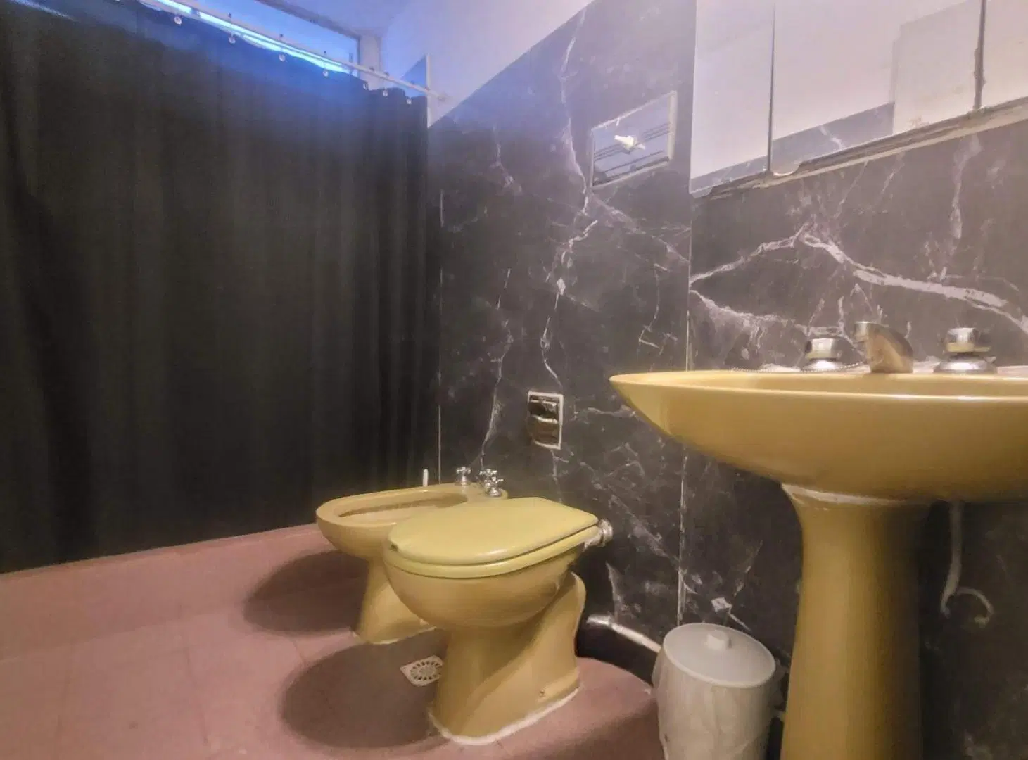 CASA EN VENTA A 4 DORM MTS DE R. NUÑEZ UNA PLANTA 3