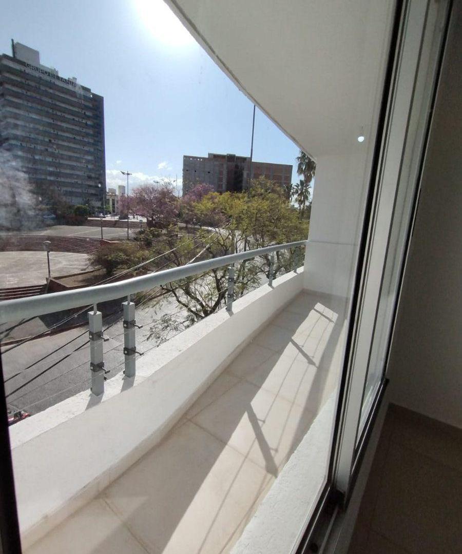 Venta depto 1 dorm frente con balcon 1E