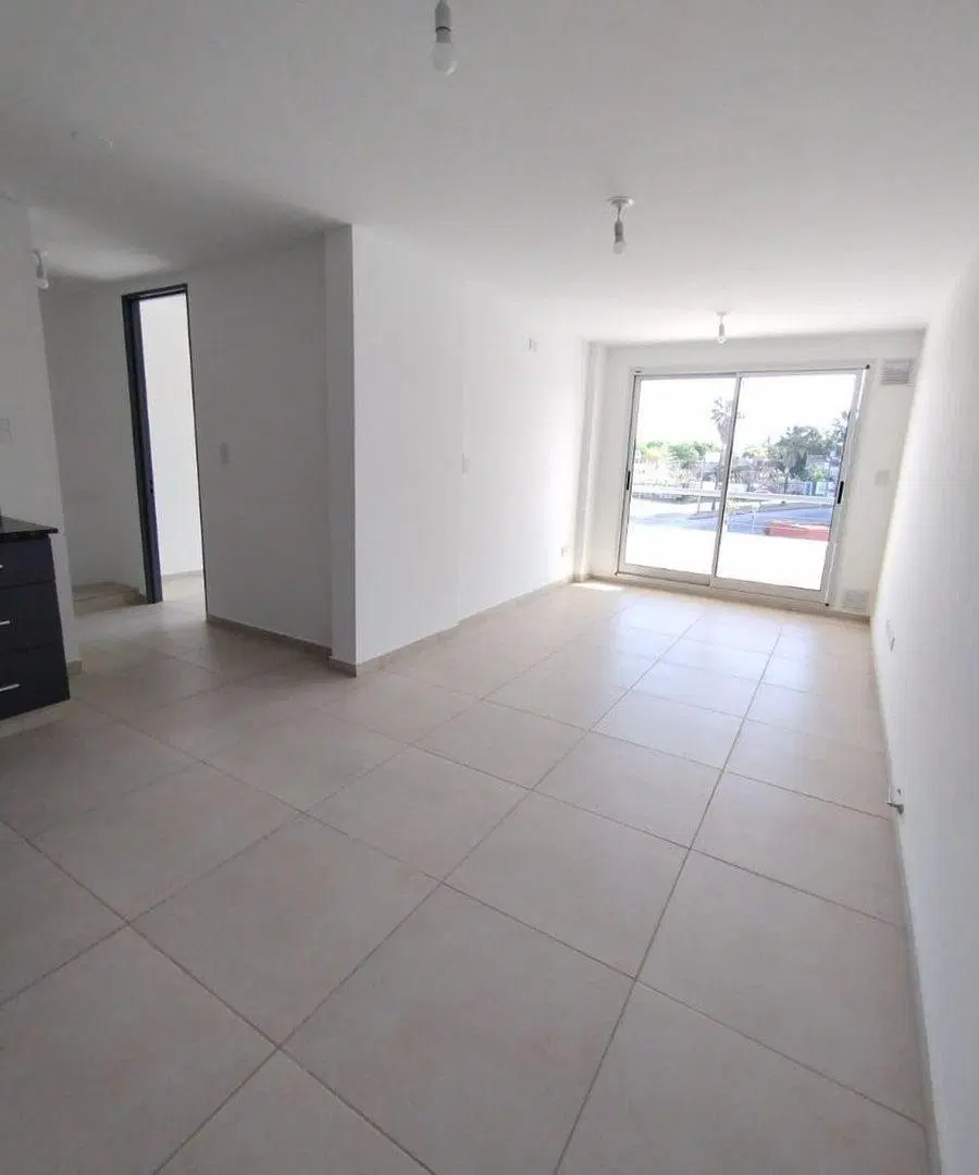 Venta depto 1 dorm frente con balcon 1E 5