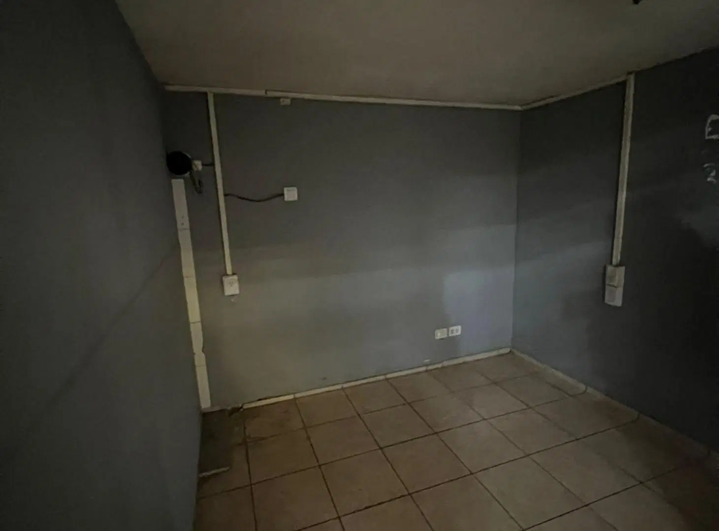 SE VENDE LOCAL COMERCIAL EN BARRIO CENTRO 3